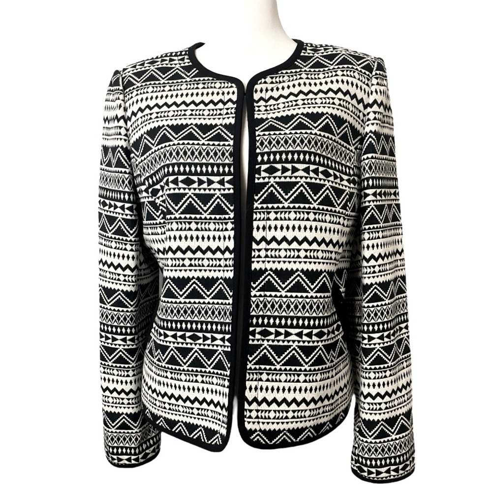 Tahari Aztec Woven Jacquard Blazer Jacket Sz 10 Southwestern Black and White